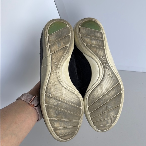 Ecco Black and Gray Bluma Ballerina Flats - Picture 12 of 16